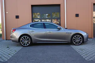 MASERATI Ghibli 2.0 Hybrid GT "* CH Auto * Tempomat * Camera recul * Sièges Electriques/mémoire * Toit Ouvrant * Phares LED *"