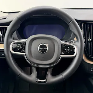 VOLVO XC60 2.0 B5 MH Plus Dark AWD