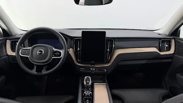 VOLVO XC60 2.0 B5 MH Plus Dark AWD