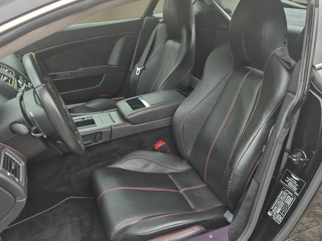 ASTON MARTIN V8 Vantage 4.7 Sportshift