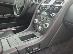 ASTON MARTIN V8 Vantage 4.7 Sportshift