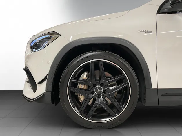 MERCEDES-BENZ GLA 35 AMG 4Matic 8G-Speedshift DCT