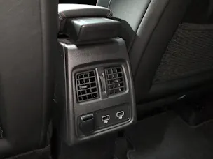 RENAULT Captur 1.3 TCe EDC Initiale Paris