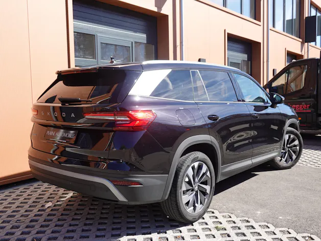 SKODA Kodiaq 1.5 TSI mHEV "* 7 Places * Crochet remorque * Caméra * Tempomat Adaptatif * Clim Auto * Hayon Electrique *"