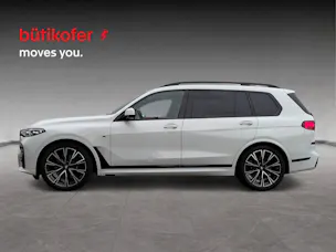 BMW X7 M50i