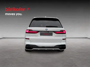 BMW X7 M50i