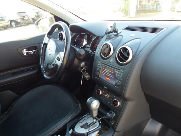 NISSAN Qashqai 2.0 dCi 4WD tekna Automatic