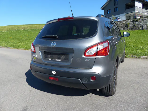 NISSAN Qashqai 2.0 dCi 4WD tekna Automatic