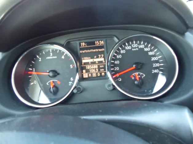 NISSAN Qashqai 2.0 dCi 4WD tekna Automatic