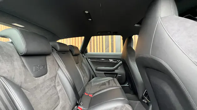 AUDI S6 AVANT 5.2 V10 QUATTRO TIPTRONIC l 435 PS