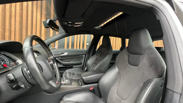 AUDI S6 AVANT 5.2 V10 QUATTRO TIPTRONIC l 435 PS