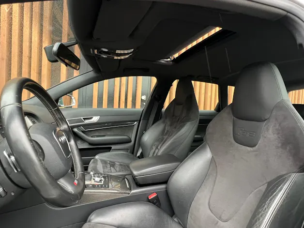 AUDI S6 AVANT 5.2 V10 QUATTRO TIPTRONIC l 435 PS
