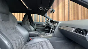 AUDI S6 AVANT 5.2 V10 QUATTRO TIPTRONIC l 435 PS