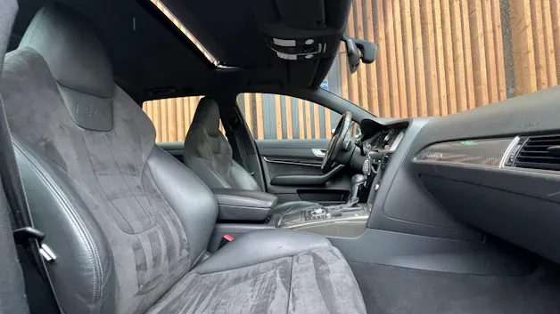AUDI S6 AVANT 5.2 V10 QUATTRO TIPTRONIC l 435 PS