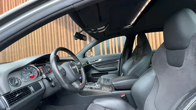 AUDI S6 AVANT 5.2 V10 QUATTRO TIPTRONIC l 435 PS