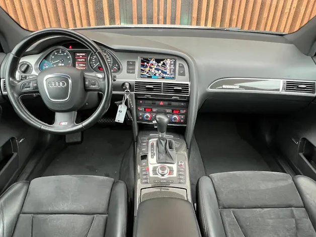 AUDI S6 AVANT 5.2 V10 QUATTRO TIPTRONIC l 435 PS