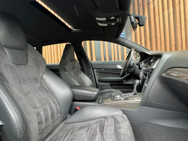 AUDI S6 AVANT 5.2 V10 QUATTRO TIPTRONIC l 435 PS