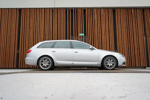 AUDI S6 AVANT 5.2 V10 QUATTRO TIPTRONIC l 435 PS