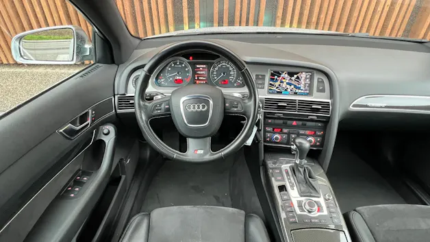 AUDI S6 AVANT 5.2 V10 QUATTRO TIPTRONIC l 435 PS