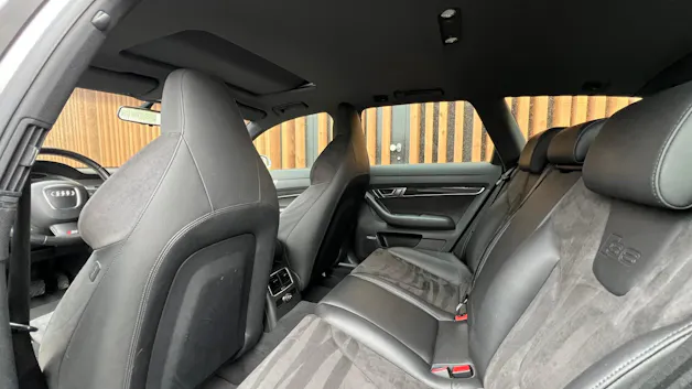 AUDI S6 AVANT 5.2 V10 QUATTRO TIPTRONIC l 435 PS