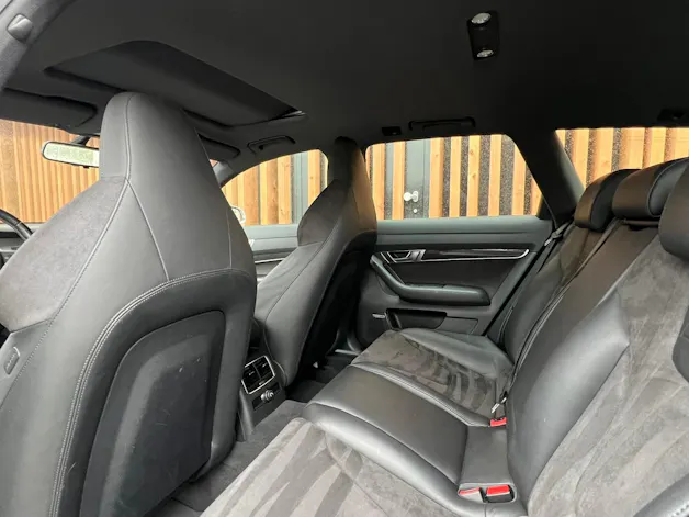 AUDI S6 AVANT 5.2 V10 QUATTRO TIPTRONIC l 435 PS