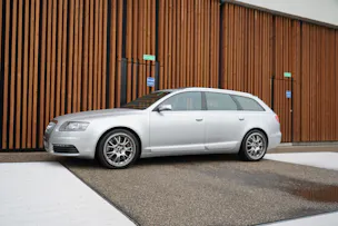 AUDI S6 AVANT 5.2 V10 QUATTRO TIPTRONIC l 435 PS