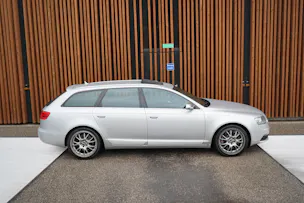 AUDI S6 AVANT 5.2 V10 QUATTRO TIPTRONIC l 435 PS