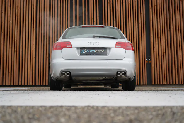 AUDI S6 AVANT 5.2 V10 QUATTRO TIPTRONIC l 435 PS