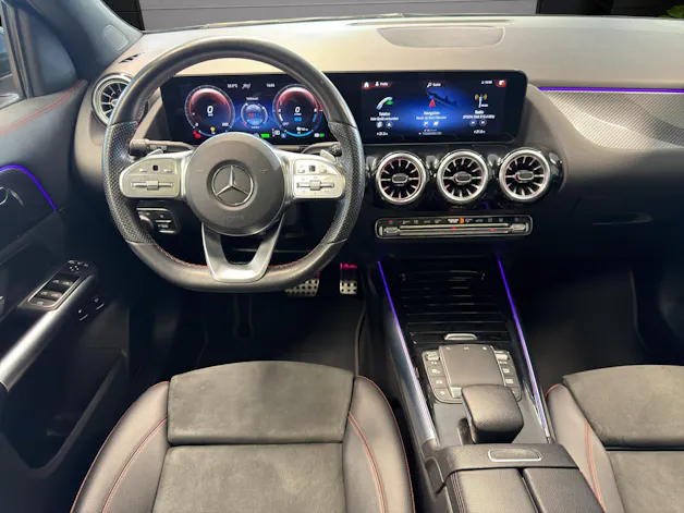 MERCEDES-BENZ GLA 250e AMG Line 8G-DCT