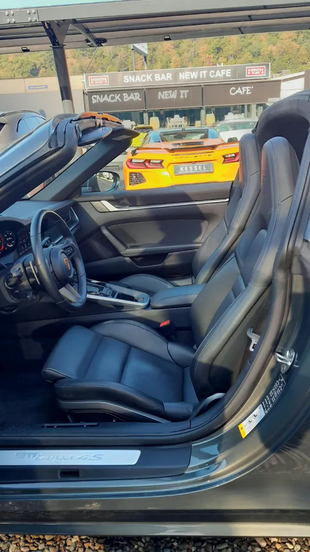 PORSCHE 911 Targa 4S