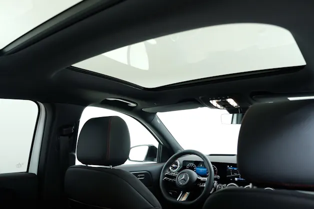 MERCEDES-BENZ GLA 250 AMG Line 4matic Swiss Star h247