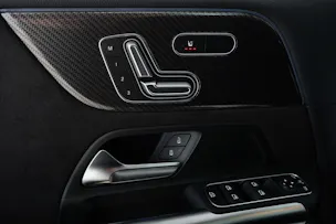 MERCEDES-BENZ GLA 250 AMG Line 4matic Swiss Star h247