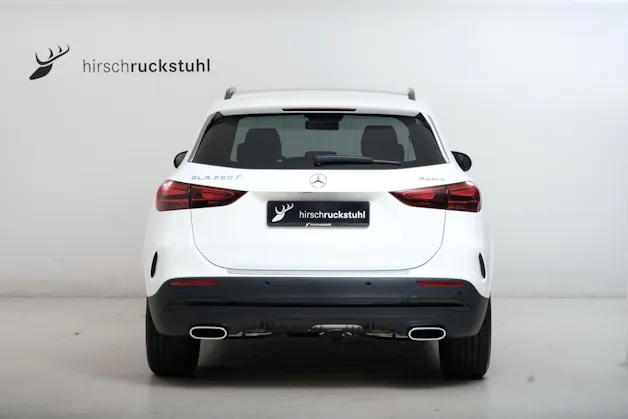 MERCEDES-BENZ GLA 250 AMG Line 4matic Swiss Star h247