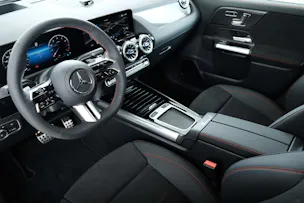 MERCEDES-BENZ GLA 250 AMG Line 4matic Swiss Star h247