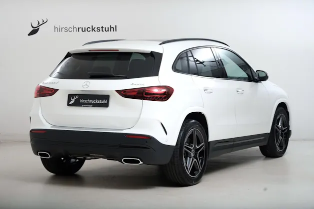 MERCEDES-BENZ GLA 250 AMG Line 4matic Swiss Star h247
