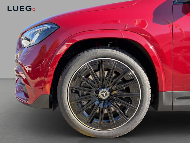 MERCEDES-BENZ GLA 200 7G-DCT