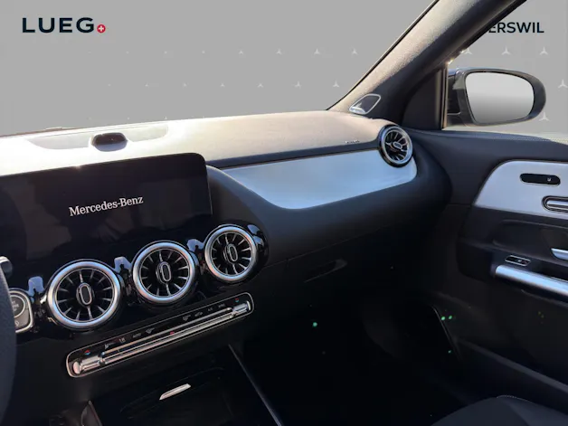 MERCEDES-BENZ GLA 250 4Matic 8G-DCT