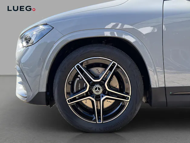 MERCEDES-BENZ GLA 250 4Matic 8G-DCT