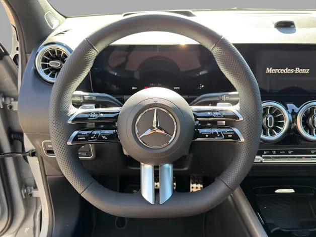 MERCEDES-BENZ GLA 250 4Matic 8G-DCT
