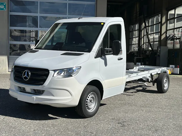 MERCEDES-BENZ Sprinter 319 CDI PRO Chassis Lang