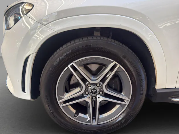 MERCEDES-BENZ GLE 300 d 4M - AMG / DISTRONIC / 360 Grad Kamera / Memory-Paket