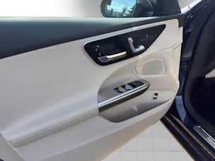 MERCEDES-BENZ C 220 d