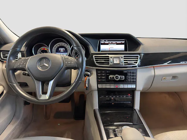 MERCEDES-BENZ E 400 V6 Avantgarde Kombi