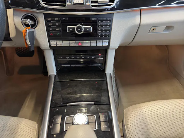 MERCEDES-BENZ E 400 V6 Avantgarde Kombi