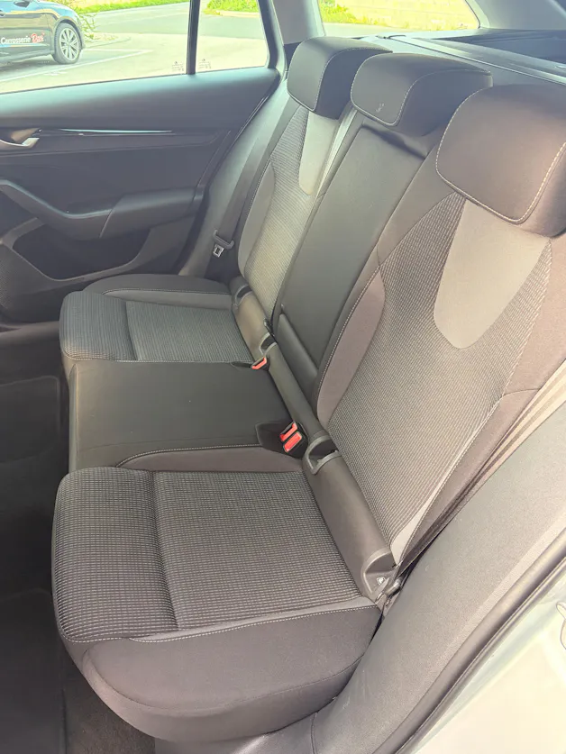 SKODA Octavia Combi 1.5 TSI mHEV DSG Selection