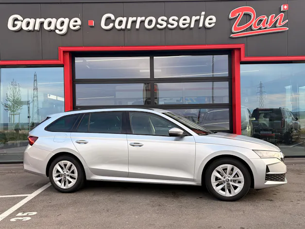 SKODA Octavia Combi 1.5 TSI mHEV DSG Selection