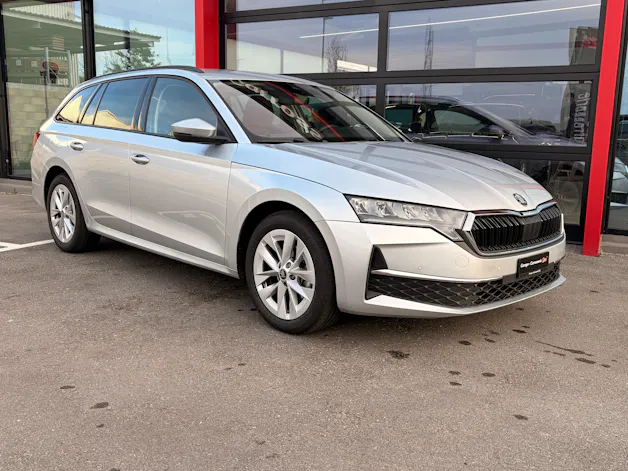 SKODA Octavia Combi 1.5 TSI mHEV DSG Selection