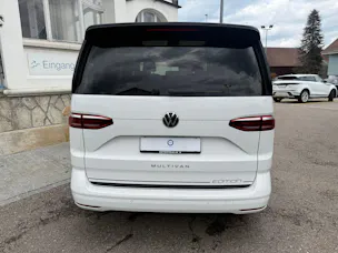 VW Multivan kurz 2.0 TDI Life Edition DSG Navigationssystem Volkswagen original 7 PLÄTZER