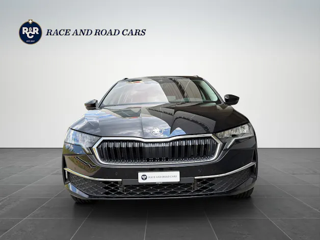 SKODA Octavia Combi 1.5 TSI Selection DSG