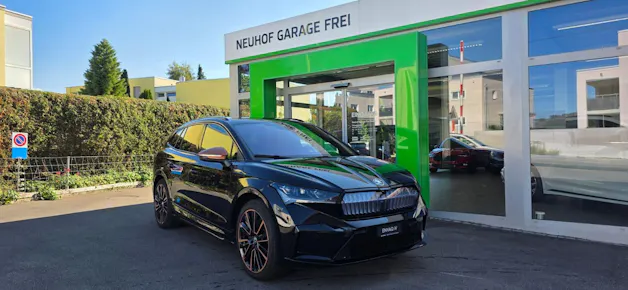 SKODA Enyaq iV 80x Founders Edition